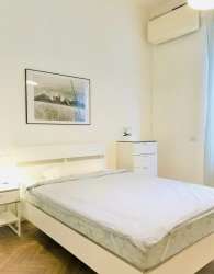 Spaceous room for rent in Via Carlo Cignani